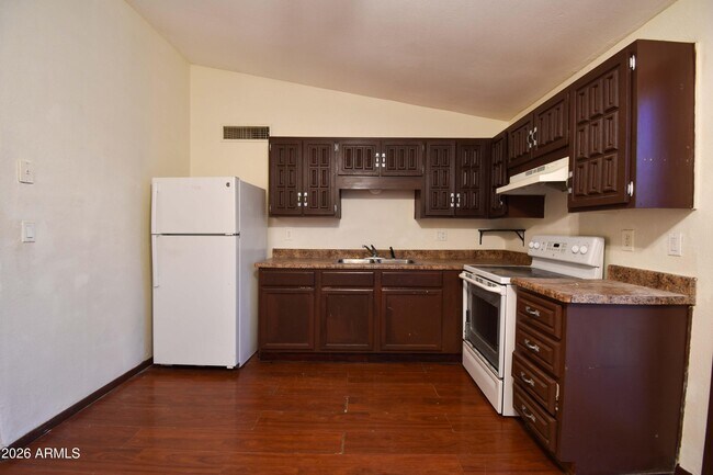 Building Photo - 3120 N 67th Ln