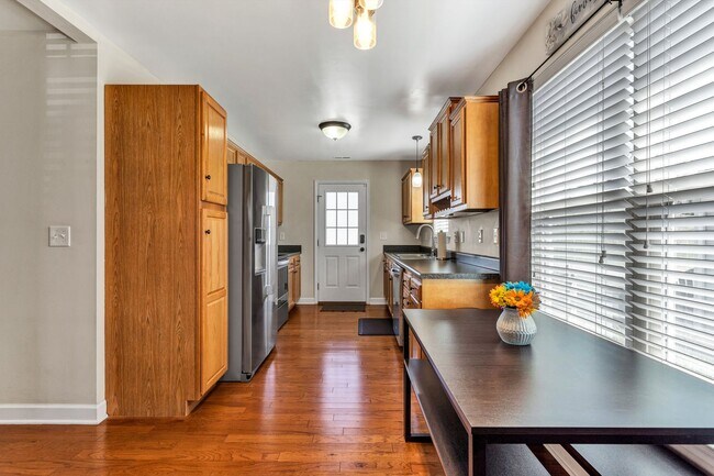 Building Photo - One-Level-Living near Vinton