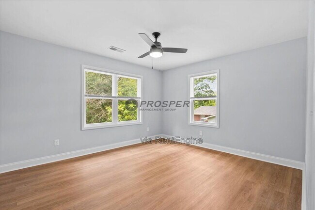 Building Photo - 103 Cliffside Dr