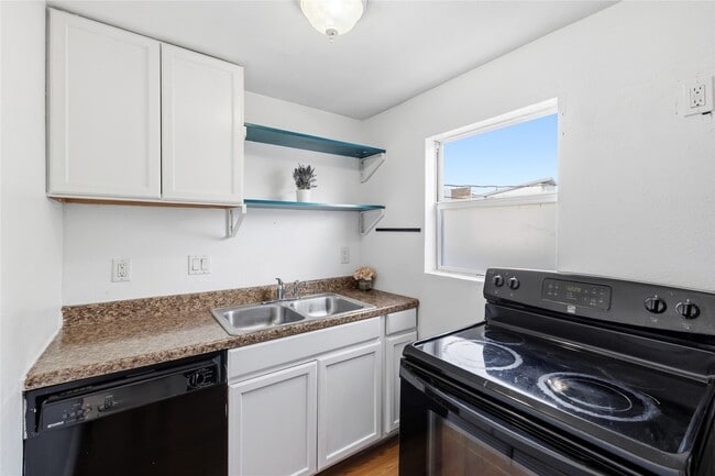 Building Photo - 2218 Arbor St