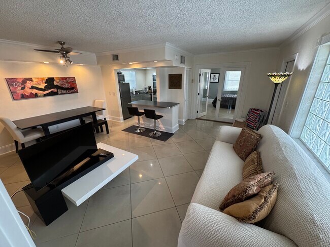 Building Photo - 112 S Federal Hwy