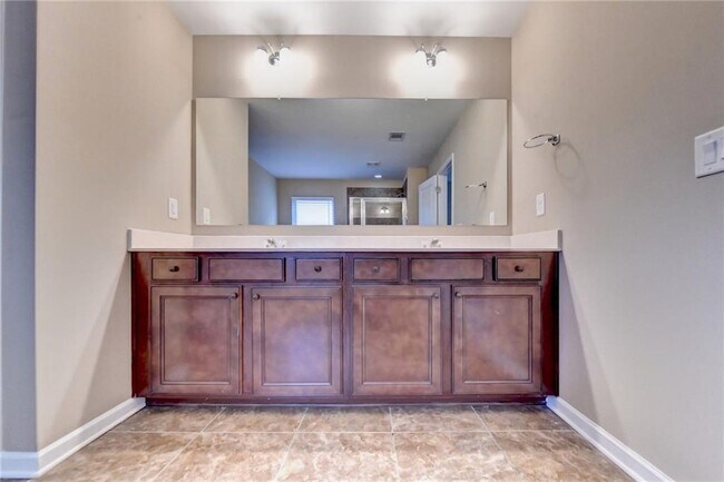 Building Photo - 4228 Woods Creek Ln