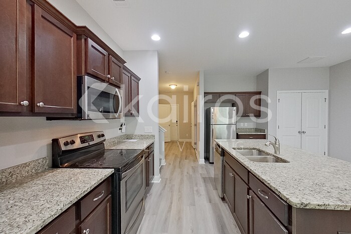 Building Photo - 607 Ferguson Ln