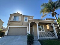 Building Photo - Spacious home inside of Gated Community