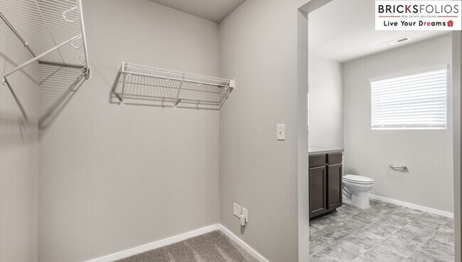 Building Photo - The Perfect Blend of Comfort & Convenience in Puyallup