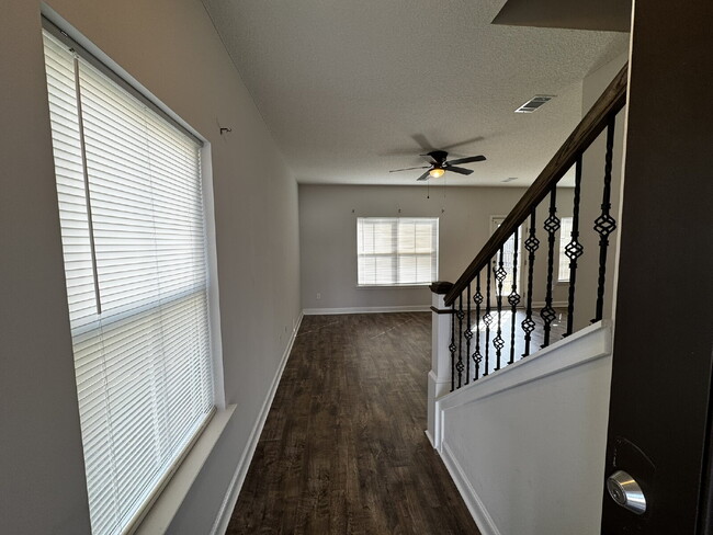 Building Photo - Home for Rent