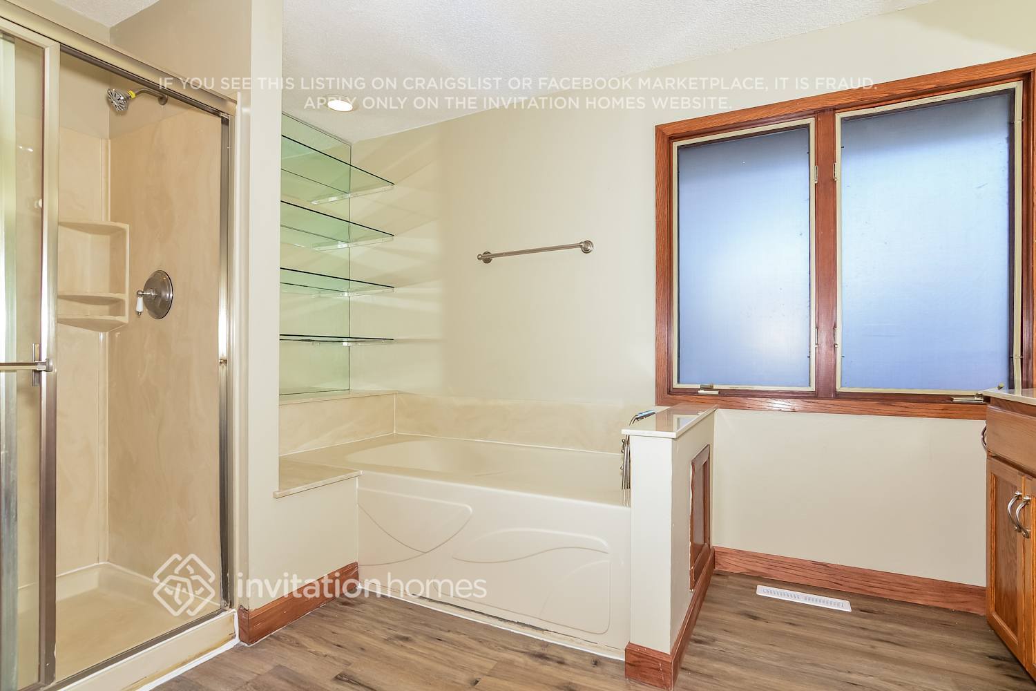 Building Photo - 8641 N Girard Ave