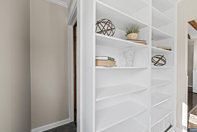 Building Photo - 1407 Vine St