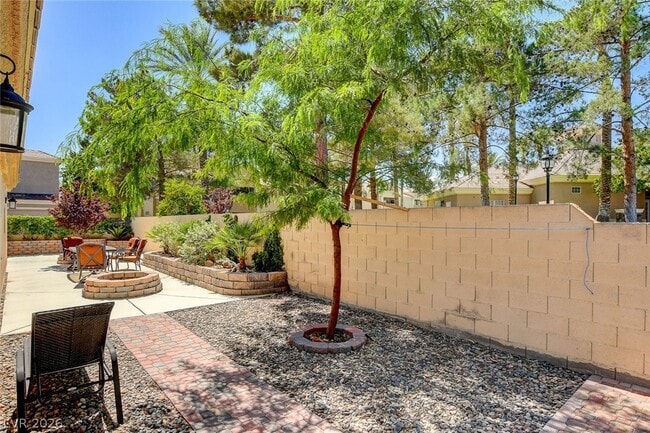 Building Photo - 8043 Arcadian Ln