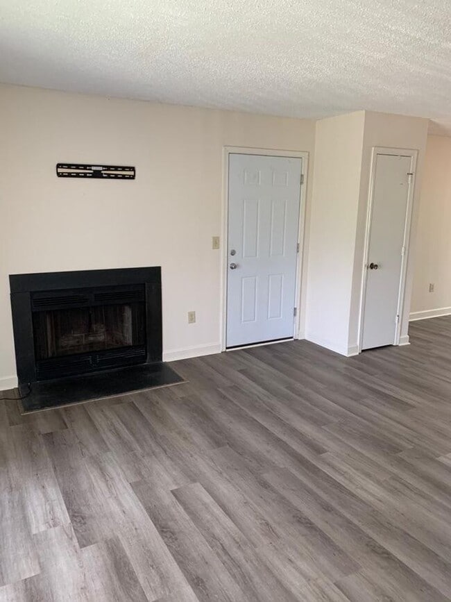 Building Photo - 1 BED 1 BATH CONDO AT MYRTLE GREENS