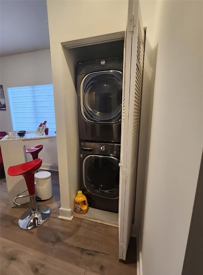 Building Photo - 929 NW 45th Terrace