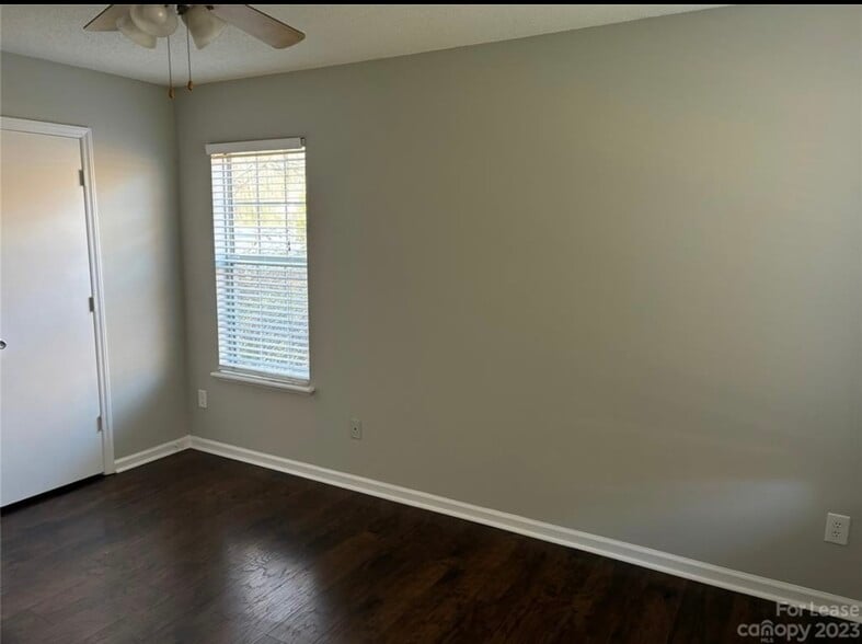 Building Photo - 100 Coventry Dr