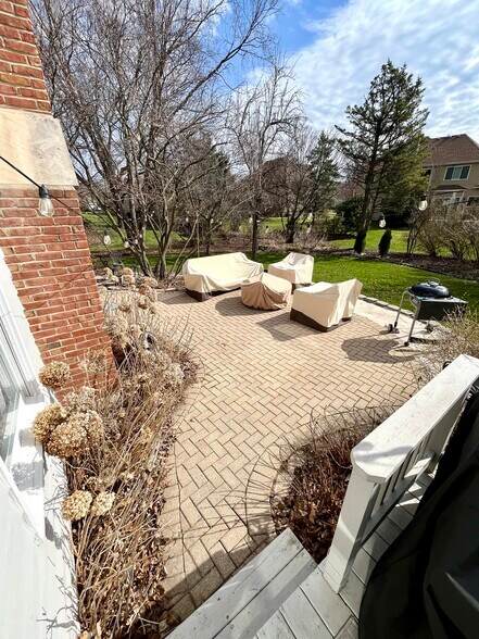 Building Photo - 4311 Camelot Cir