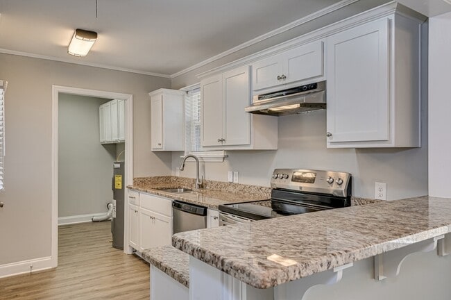 Building Photo - 3423 Cannongate Dr