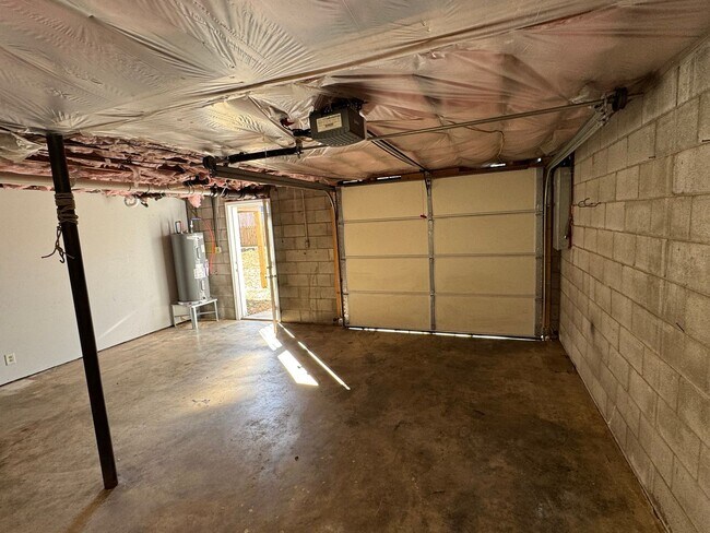 Building Photo - Nice ranch on basement in Charlotte Park