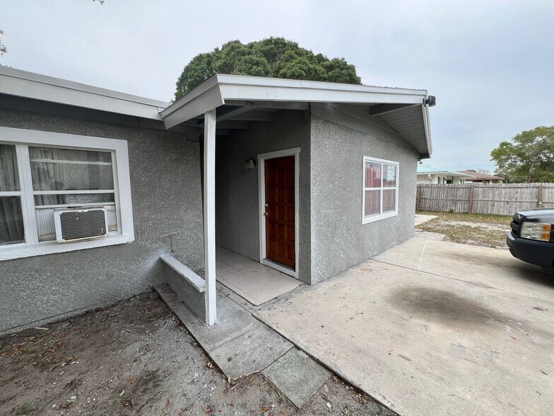 Building Photo - 2035 Jo An Dr