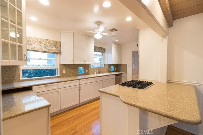Building Photo - 13139 Valleyheart Dr