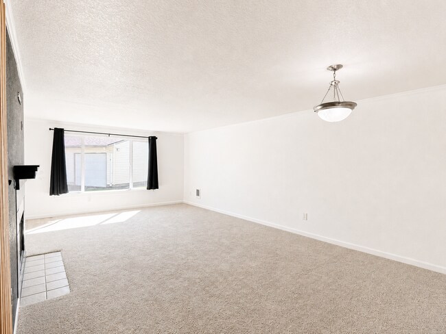 Building Photo - 510 SE 157th Ave