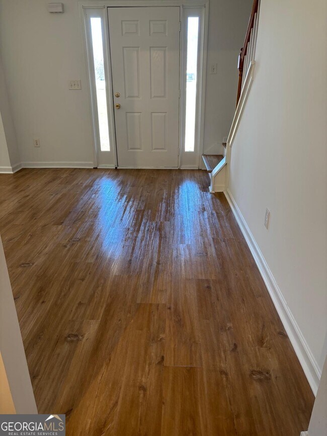 Building Photo - 432 Armor Dr