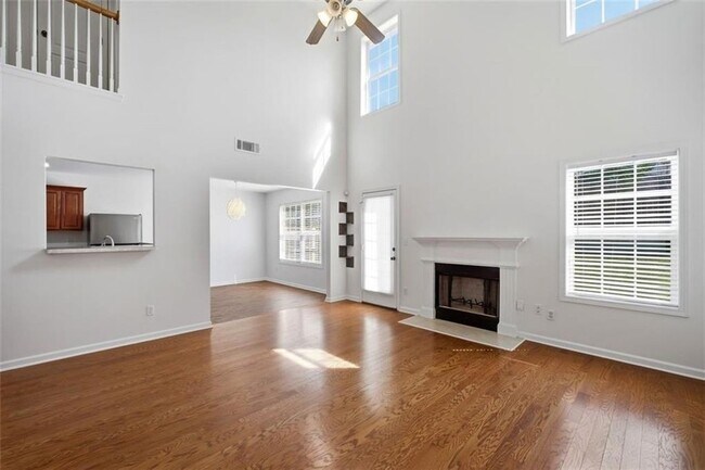 Building Photo - 6425 White Walnut Way