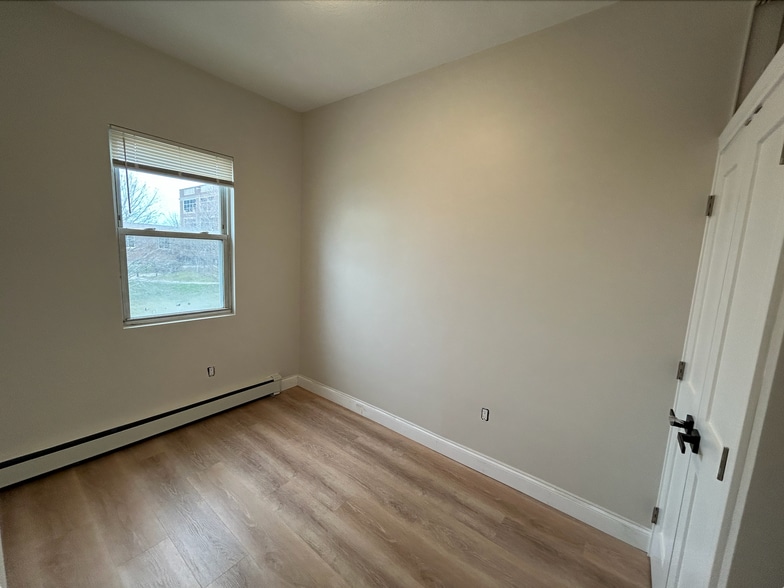 Building Photo - 53 White St