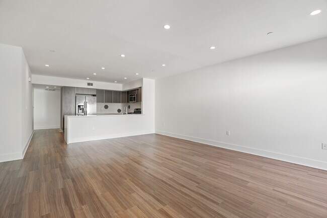 Interior Photo - Orlando on Third by Wiseman