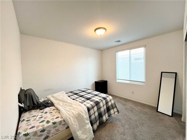 Building Photo - 5276 Sherwood Frst Ln