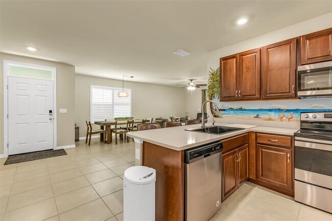 Building Photo - 7177 W Lenox Cir