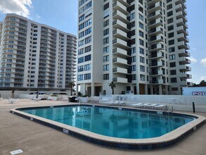 Building Photo - 2 bedroom furnished condo in Oceans Seven ...