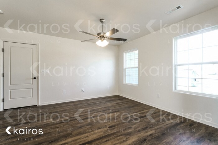 Building Photo - 803 Granite Cir SW