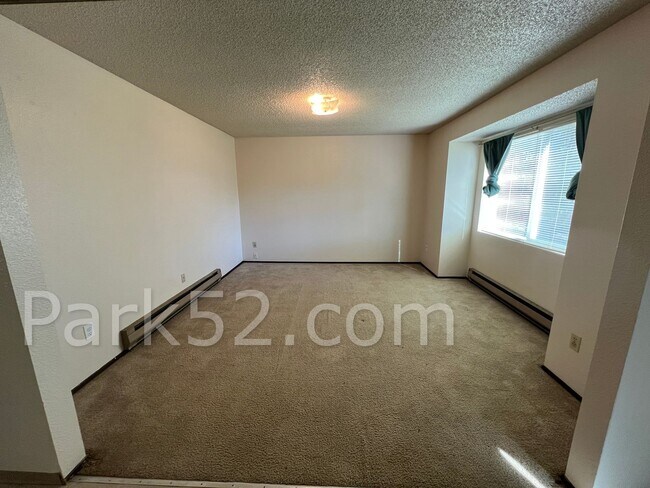 Building Photo - 12613 80th Ave E