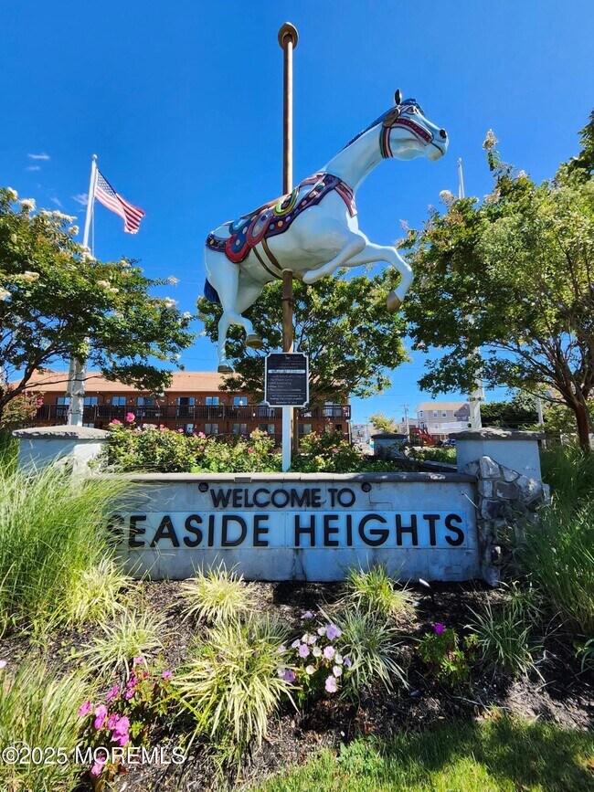 Building Photo - 132 Hancock Ave