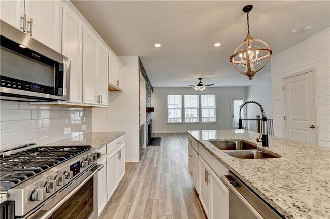Building Photo - 2689 Richmond Row Dr
