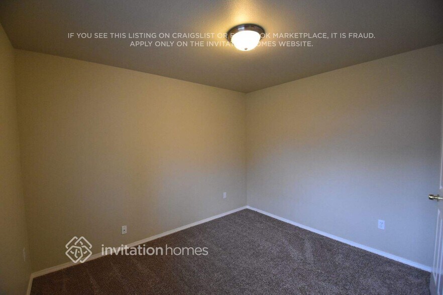 Building Photo - 6118 51st St NE