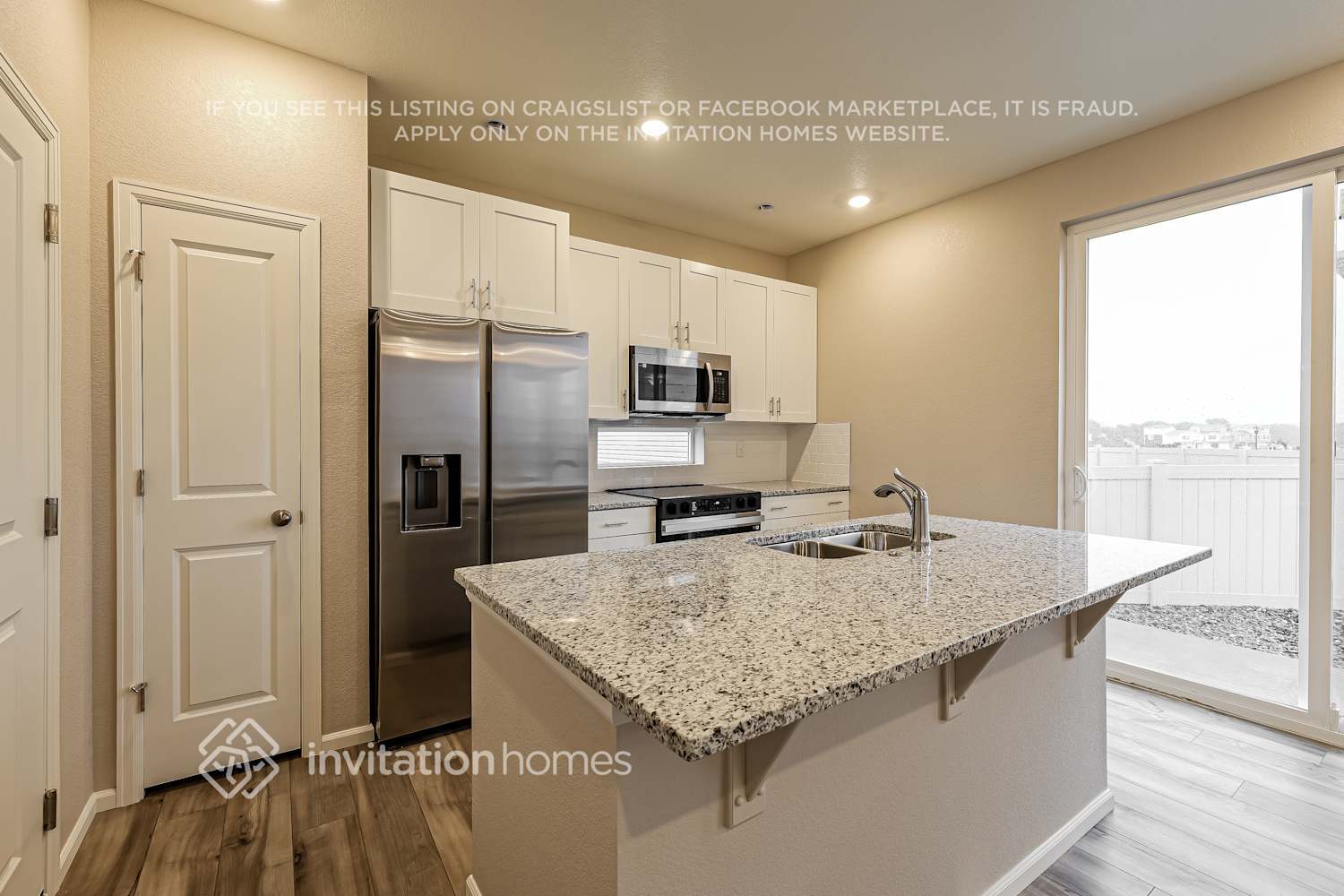 Building Photo - 3377 Streamwood Dr