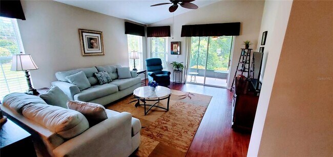Building Photo - 520 Millifiora Ln