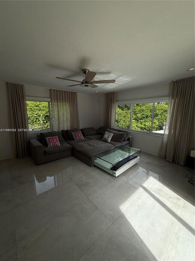 Building Photo - 675 NE 93rd St