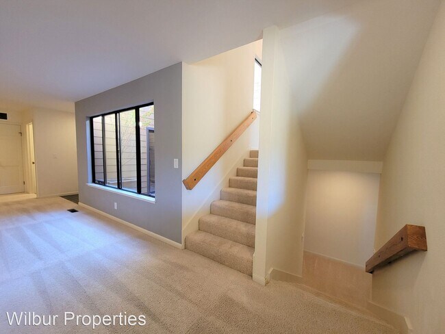 Building Photo - 3 br, 2.5 bath House - 3 Oliver Court