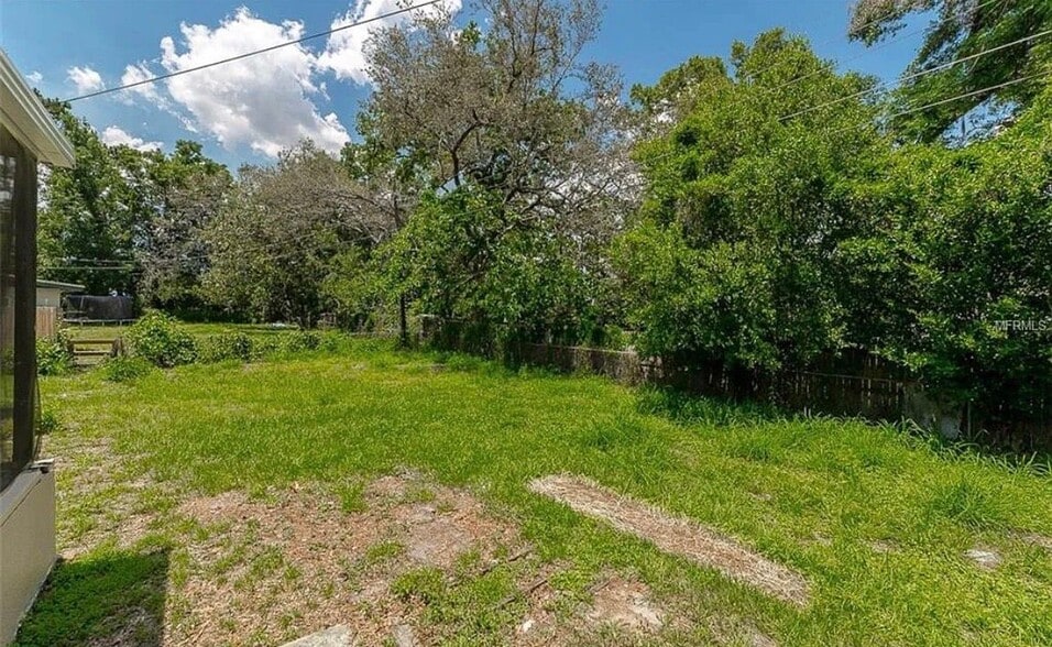 Building Photo - 5321 Grandview Dr