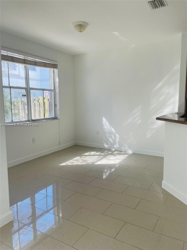 Building Photo - 8048 NW 108th Ct