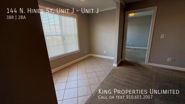 Building Photo - 144 N Hines St