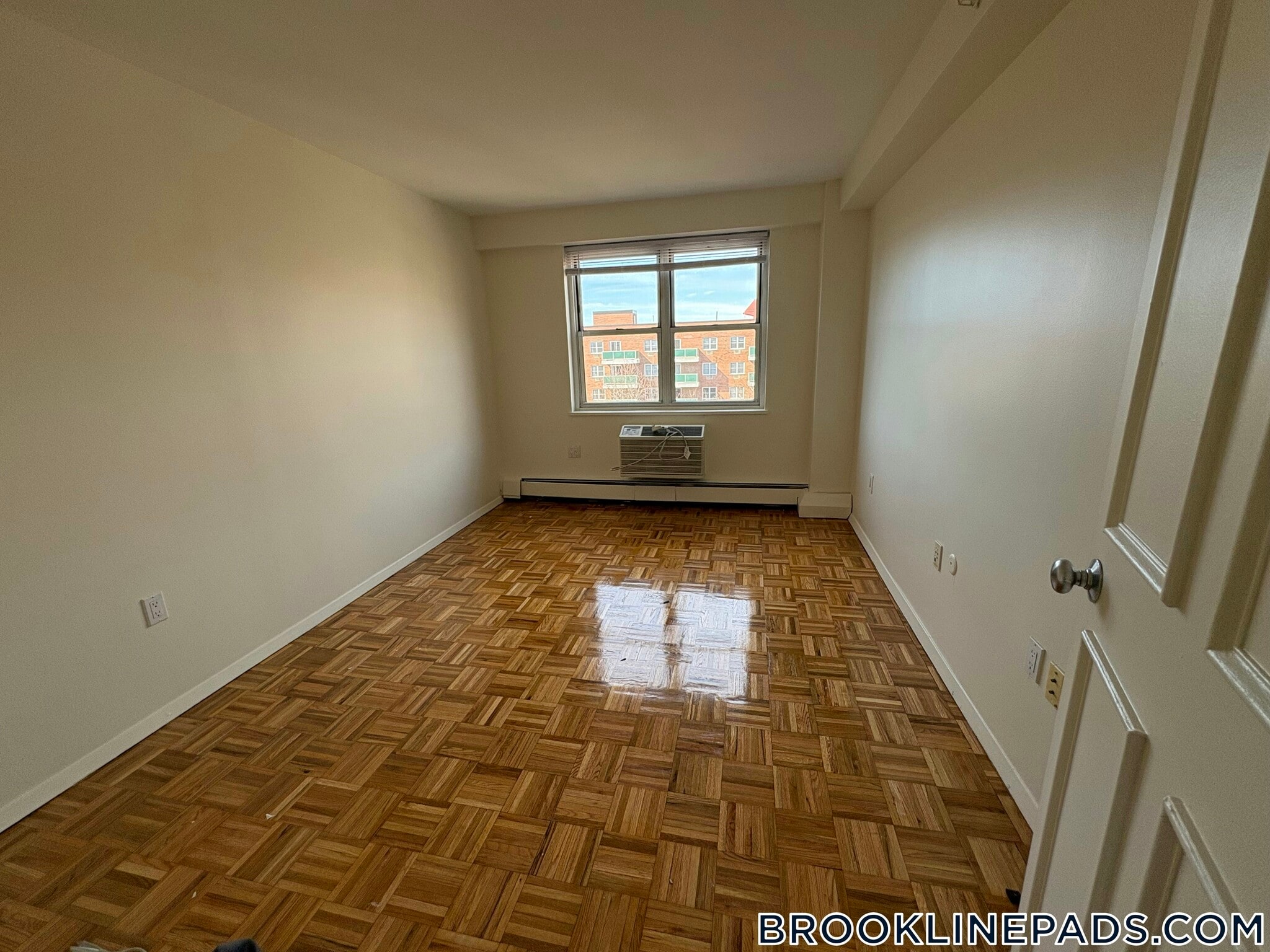 Building Photo - 175 Freeman St