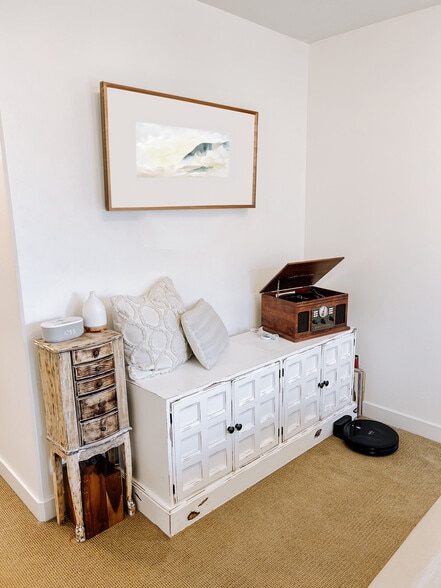 Master Bedroom pt2 (tv mount included) - 3784 W Periwinkle Dr