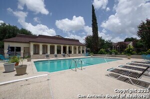 Building Photo - 8702 Village Dr