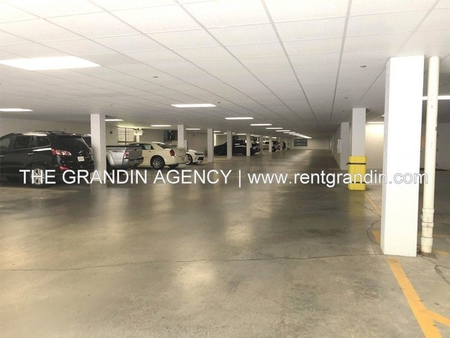 Building Photo - 2125 Yellow Mountain Rd SE
