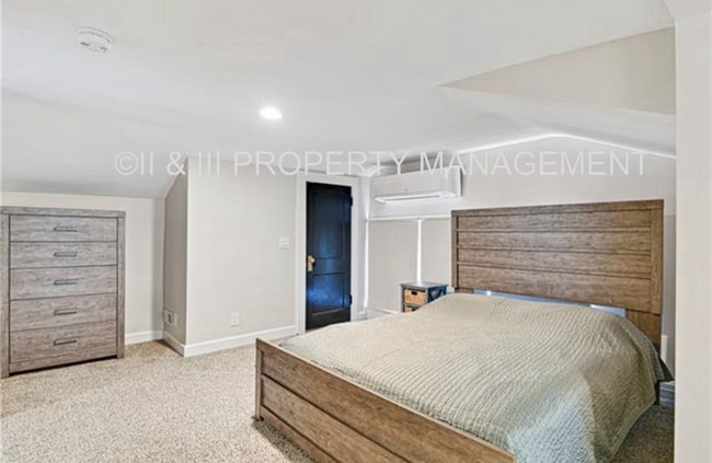 Building Photo - 11 E 57th Terrace