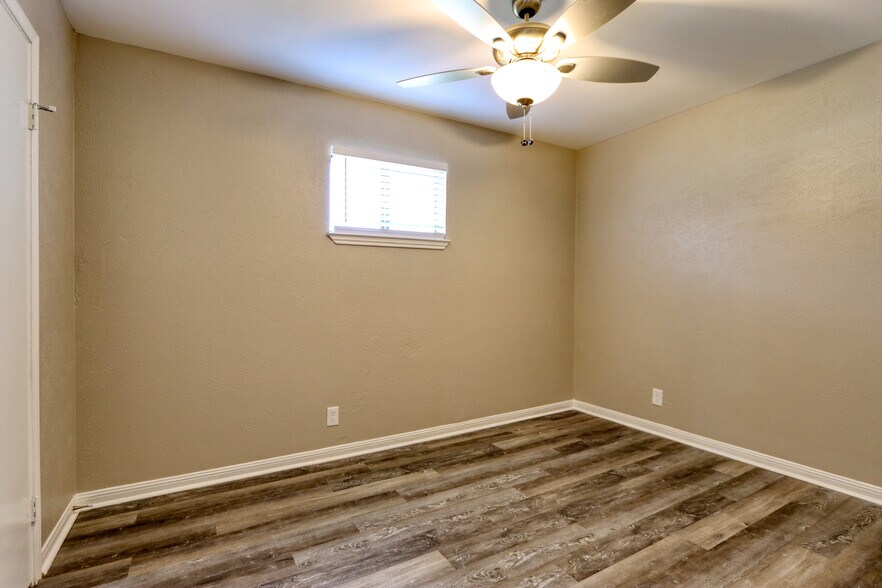 Building Photo - 2105 Interurban Blvd