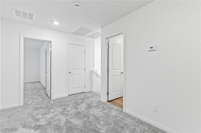 Building Photo - 2630 Aversa St