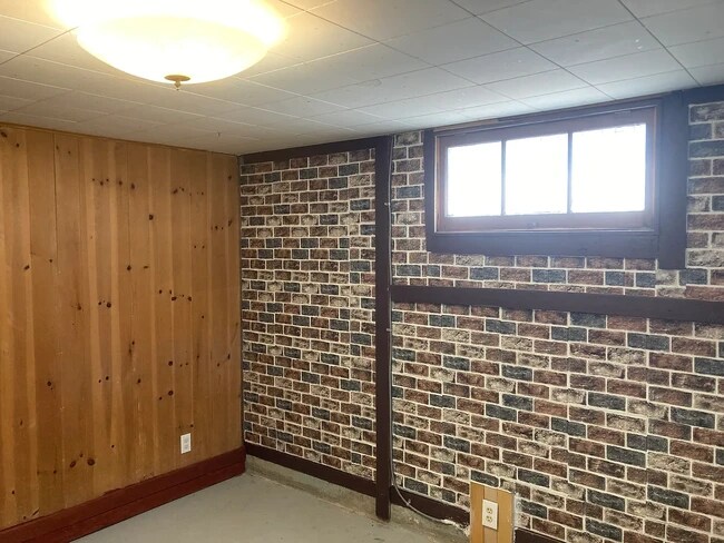 Building Photo - 7737 15th Ave NW