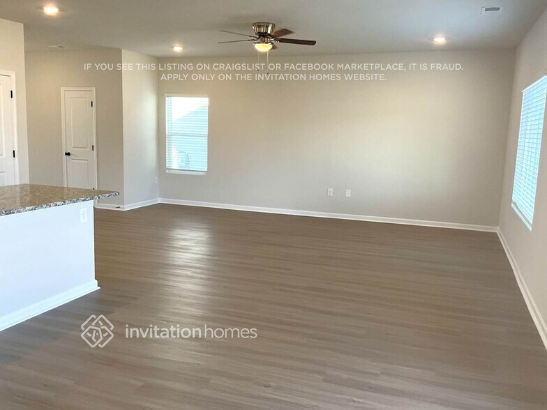 Building Photo - 3339 Fox Hall Dr